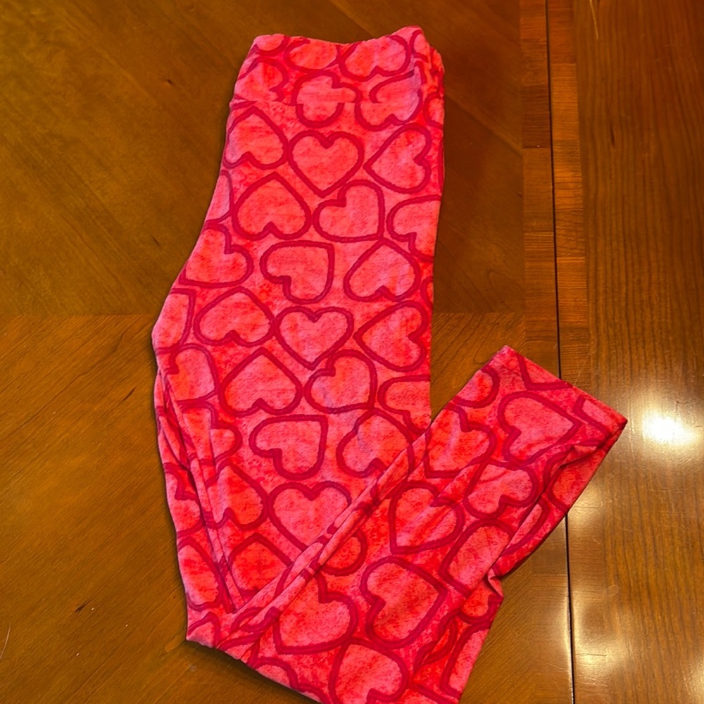 Lularoe tall and curvy heart leggings